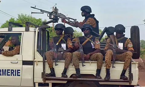 பர்கினோ பசோ: பயங்கரவாதிகள் நடத்திய தாக்குதலில் பாதுகாப்புபடையினர் 50 பேர் பலி