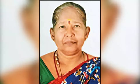 பூந்தமல்லி அருகே லாரி சக்கரத்தில் சிக்கி பெண் பலி உறவினர்கள் போராட்டம்