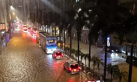 ஹாங்காங்கில் 140 ஆண்டுகளில் இல்லாத கனமழை - இயல்பு வாழ்க்கை பாதிப்பு