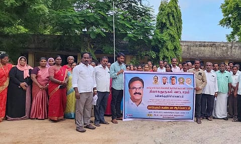 தியாகதுருகத்தில்ஆசிரியர்கள் ஆர்ப்பாட்டம்