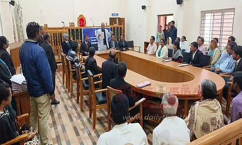 1,085 வழக்குகளுக்கு தீர்வு