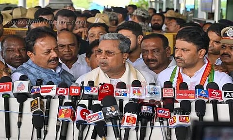 மதவாதிகளுக்கு எதிராக போராட்டம் முதல்-மந்திரி சித்தராமையா ஆவேசம்