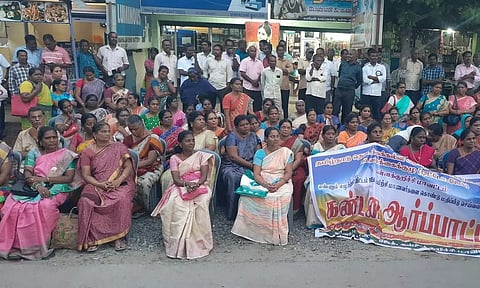 எண்ணும் எழுத்தும் திட்டத்தை கைவிடக்கோரிகள்ளக்குறிச்சியில் ஆசிரியர்கள் ஆர்ப்பாட்டம்