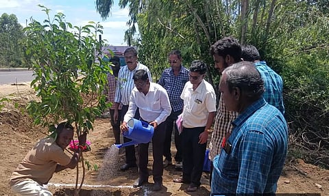 திருக்கோவிலூர் அருகேரூ.70 கோடியில் சாலை அகலப்படுத்தும் பணி :தலைமை பொறியாளர் நேரில் ஆய்வு