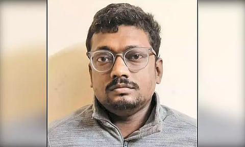 திருமண தகவல் மையம் மூலம் பழக்கம் கல்லூரி மாணவியை திருமணம் செய்வதாக ரூ.3¼ லட்சம் பறிப்பு - வாலிபர் கைது