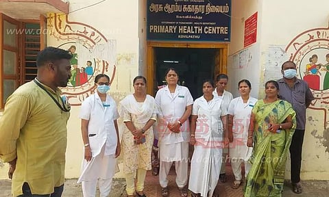 அரசு ஆஸ்பத்திரி ஊழியர்கள் பணியை புறக்கணித்து ஆர்ப்பாட்டம்