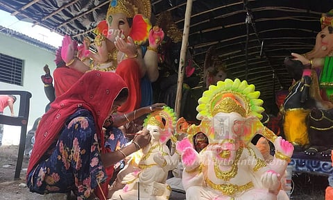 வர்ணம் பூசும் பணி