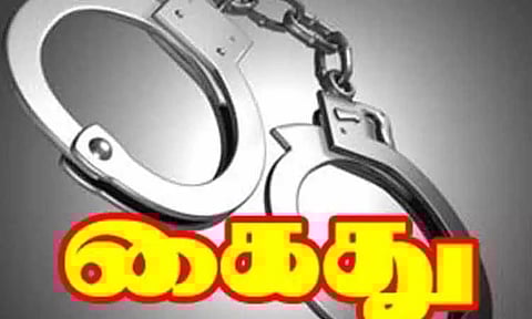 குடும்பத்தகராறில் கணவரை அரிவாள்மனையால் வெட்டிய மனைவி கைது