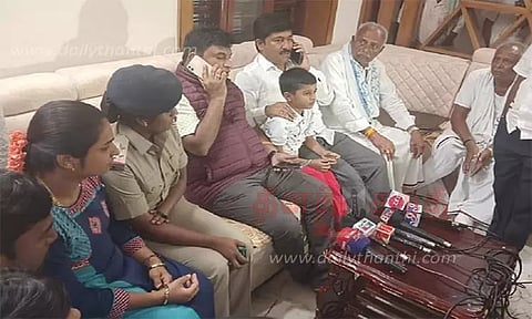 பணத்துக்காக 5 வயது சிறுவனை கடத்திய 2 பேர் கைது