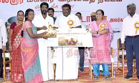 கலைஞர் மகளிர் உரிமை திட்டம்; அமைச்சர் சிவசங்கர் தொடங்கி வைத்தார்