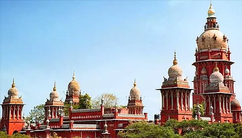 இந்து தர்மத்துடன் வாழ்பவர்களுக்கு சனாதனம் என்பது கடமை - ஐகோர்ட்டு கருத்து