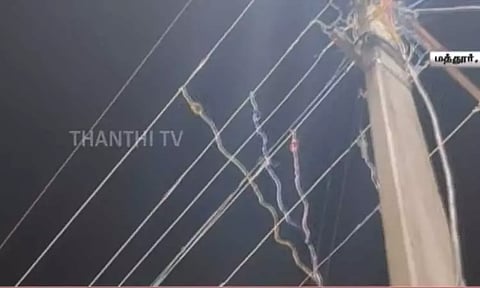 கரண்ட் திருட்டு: வழி நெடுக கிடந்த வயர்கள் - கட்சி கூட்டத்தில் பகீர் கிளப்பிய சம்பவம்