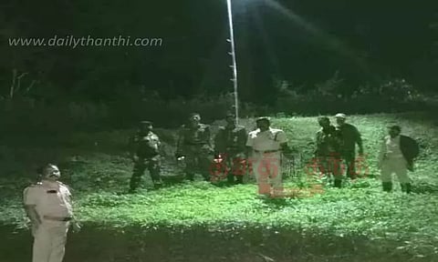 கேமராக்கள் பொருத்தி வனத்துறையினர் கண்காணிப்பு