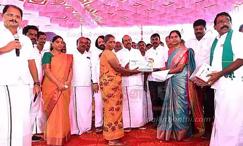 உலக சரித்திரத்தில் மு.க.ஸ்டாலின் இடத்தை பெண்களின் மனதில் யாரும் பிடிக்க முடியாது - அமைச்சர் எ.வ.வேலு