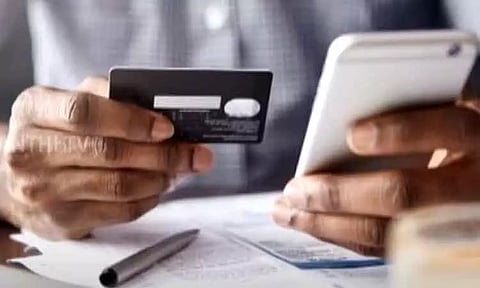 பணப்பரிவர்த்தனை செயலிகளில் ஐ.வி.ஆர். அழைப்புகள் மூலம் சைபர் கிரைம் கும்பல் மோசடி - போலீசார் எச்சரிக்கை