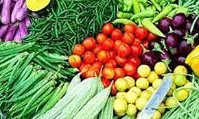 உழவர் சந்தைகளில் 100 டன் காய்கறிகள், பழங்கள் விற்பனை