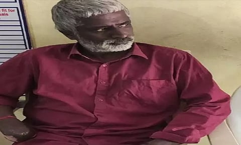 சுல்தான்பேட்டை அருகே முதியவர் வெட்டிக் கொலை-பீடி வாங்க காசு தராததால் மகன் வெறிச்செயல்