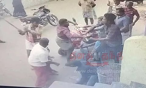 கள்ளக்காதல் விவகாரத்தில் வாலிபர் மீது தாக்குதல்