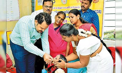 குழந்தைகளுக்கு வைட்டமின் ஏ திரவம் வழங்கும் முகாம் - கலெக்டர் தொடங்கி வைத்தார்