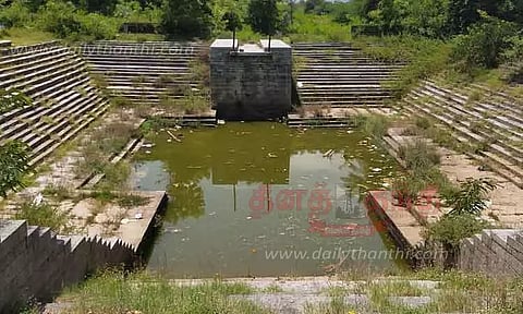 அர்ஜுனன் குளத்தை சீரமைக்க வேண்டும்
