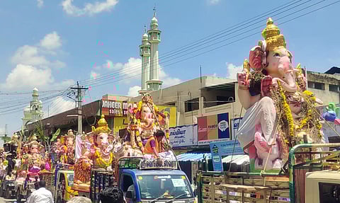 விநாயகர் சிலைகள் ஊர்வலம்