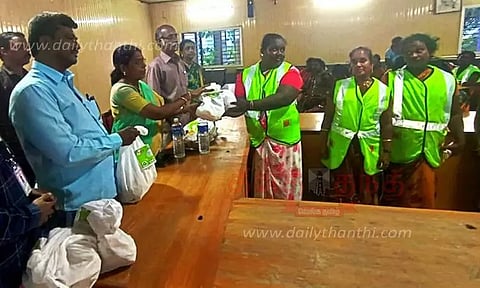 துப்புரவு தொழிலாளர்களுக்கு ரங்கோலி போட்டி