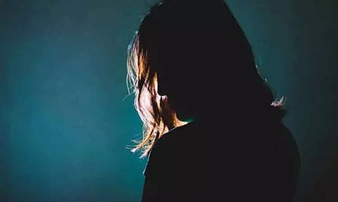 ஜார்க்கண்ட்: திருமணம் நிச்சயிக்கப்பட்ட நபருடன் சென்ற இளம்பெண் கூட்டு பாலியல் வன்கொடுமை - 5 பேர் கைது