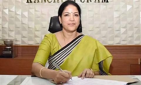 வீட்டை சுற்றிலும் தேவையற்ற பொருட்கள் வைப்பதை தவிர்க்க வேண்டும் - கலெக்டர் வேண்டுகோள்