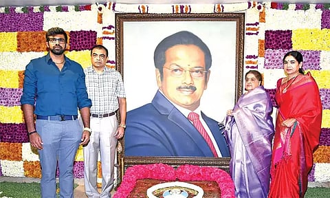 இன்று 88-வது பிறந்தநாள்: டாக்டர் பா.சிவந்தி ஆதித்தனார் நினைவு இல்லத்தில் மலர் தூவி மரியாதை