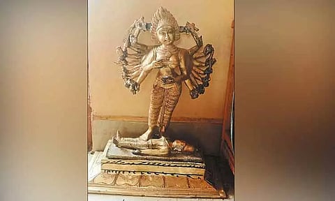 சிங்கப்பெருமாள் கோவில் அருகே கோவில் பூட்டை உடைத்து 16 கிலோ ஐம்பொன் சிலை திருட்டு