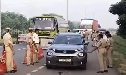 சந்திரபாபு நாயுடுவுக்கு ஆதரவு தெரிவித்து ஐ.டி. ஊழியர்கள் கார் பேரணி நடத்த திட்டம் - போலீசார் தீவிர வாகன சோதனை