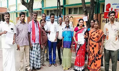 சேவை பெறும் உரிமை சட்டத்தை நிறைவேற்ற வேண்டும்