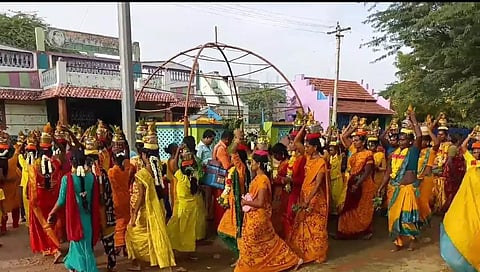 108 பால்குடம் ஊர்வலம்