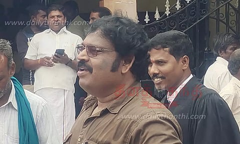 காங்கிரசுடன் கூட்டணி இல்லை என முதல்-அமைச்சர் மு.க.ஸ்டாலின் அறிவிக்க வேண்டும்; இயக்குனர் கவுதமன் பேட்டி