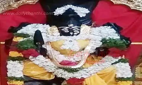 அம்மன் கோவில்களில் சிறப்பு பூஜை