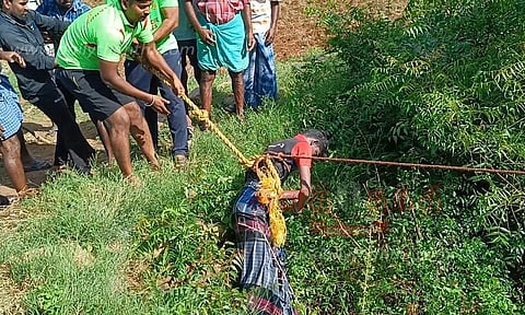 கிணற்றுக்குள் விழுந்து தனியார் நிறுவன ஊழியர் பலி