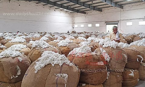 அதிகபட்சமாக ஒரு குவிண்டால் பருத்திரூ.7,349-க்கு விலை போனது