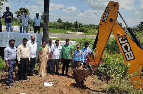 ஜோலார்பேட்டையில் ரூ.10 லட்சத்தில் குடிநீர் குழாய் அமைக்கும் பணி