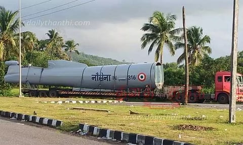 'டுபோலெவ்-142' போர் விமானத்தை கார்வாரில் நினைவுச்சின்னமாக வைக்க முடிவு