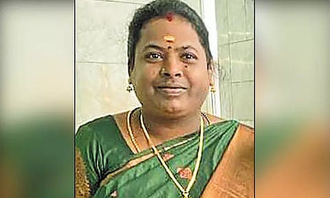 சென்னை ராஜீவ்காந்தி அரசு ஆஸ்பத்திரியில் இதய சிகிச்சைக்கு வந்த பெண்ணின் கை அகற்றம் - தவறான சிகிச்சை என கணவர் குற்றச்சாட்டு