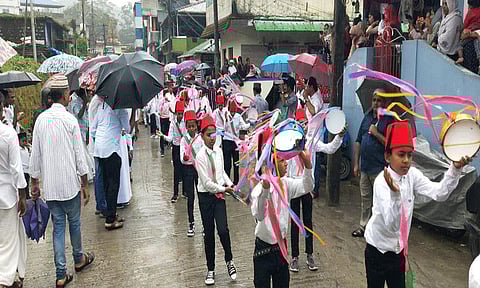 வால்பாறையில் மிலாது நபி ஊர்வலம்