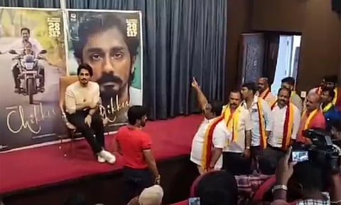 நடிகர் சித்தார்த்துக்கு கன்னட அமைப்பினர் எதிர்ப்பு - நடிகர் பிரகாஷ் ராஜ் கண்டனம்