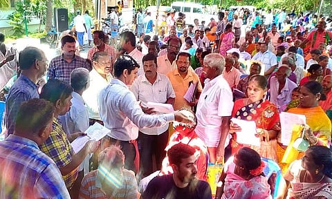 திண்டிவனத்தில்மாற்றுத்திறனாளிகளுக்கான சிறப்பு மனுநீதி நாள் முகாம்