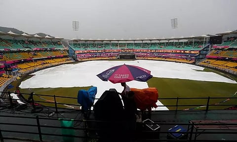 இந்தியா - இங்கிலாந்து இடையிலான பயிற்சி போட்டி மழையால் ரத்து