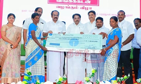 மாற்றுத்திறனாளிகள், மகளிர் குழுக்களுக்கு நலத்திட்டங்கள்