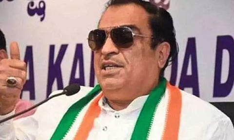 பா.ஜனதாவுடன் கூட்டணி அமைப்பது பற்றி என்னுடன் யாரும் கலந்து பேசவில்லை: ஜனதாதளம் (எஸ்) தலைவர் சி.எம்.இப்ராகிம் அதிருப்தி