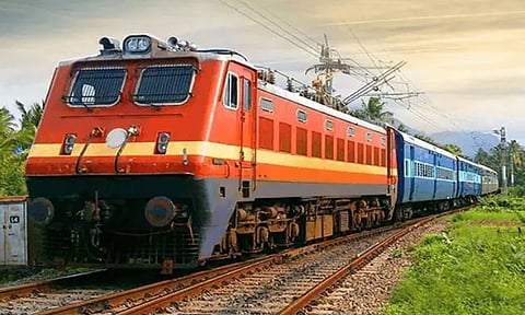 வைகை, பொதிகை, பாண்டியன் எக்ஸ்பிரஸ் ரெயில்களின் புறப்படும் நேரம் இன்று முதல் மாற்றம்