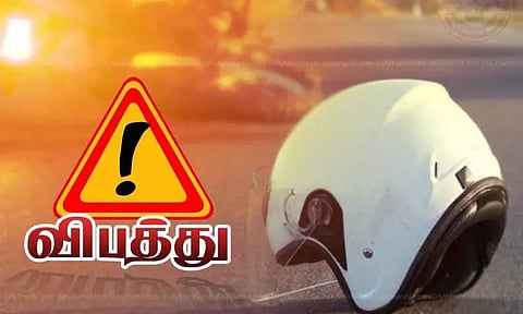 லால்பாக் மேம்பாலத்தில் வாகனம் மோதி மோட்டார் சைக்கிளில் சென்ற 2 பேர் பலி