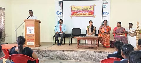 மாணவிகளுக்கான விழிப்புணர்வு முகாம்