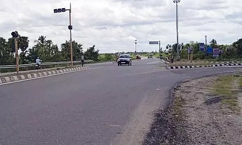 தேசிய நெடுஞ்சாலையில் தொடரும் விபத்துகள்